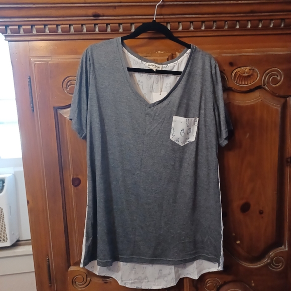 LaVielente Womens Pocket V-Neck with Cat Pattern, Size XX-Large - Picture 1 of 6